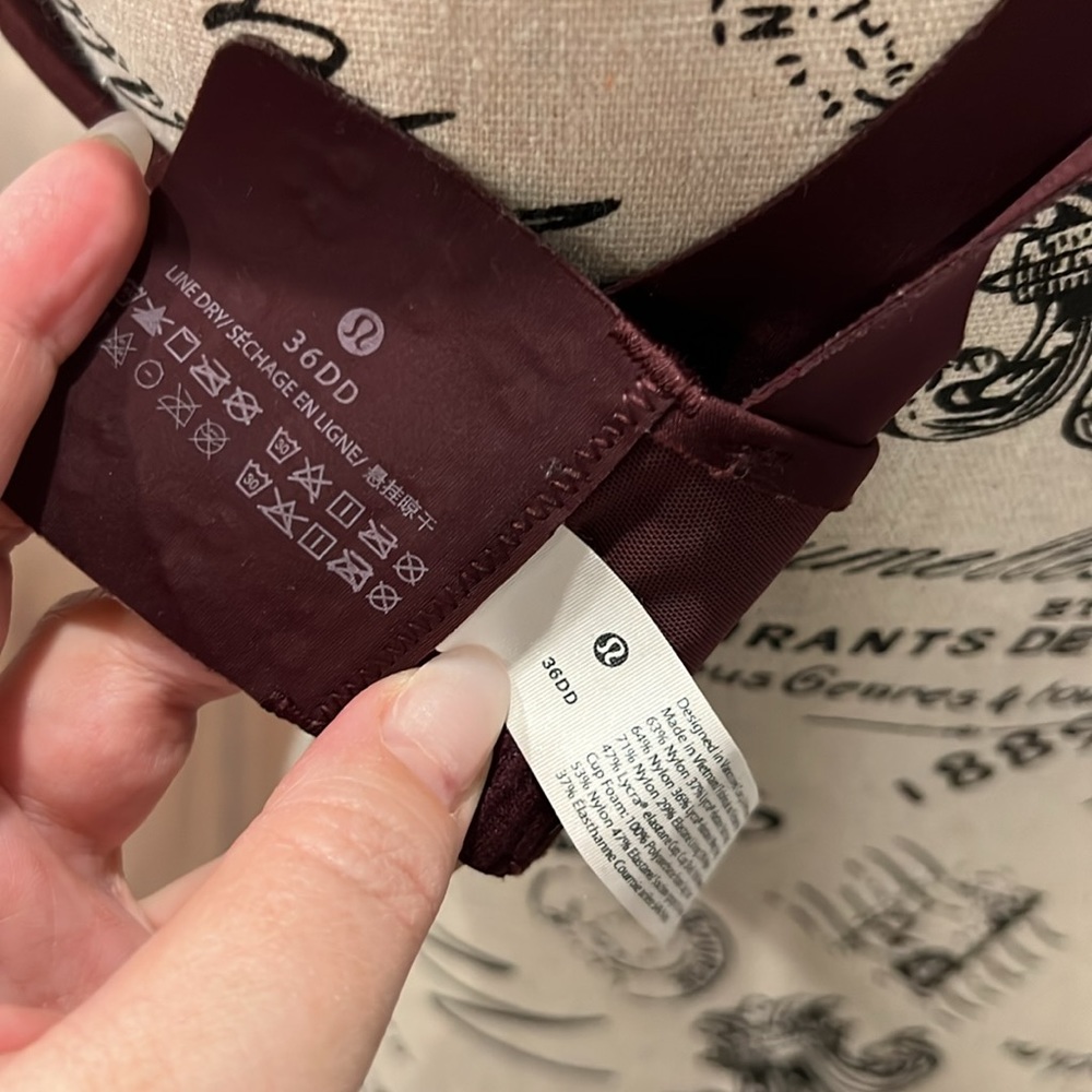 Lulu lemon sports bra - Picture 4 of 4